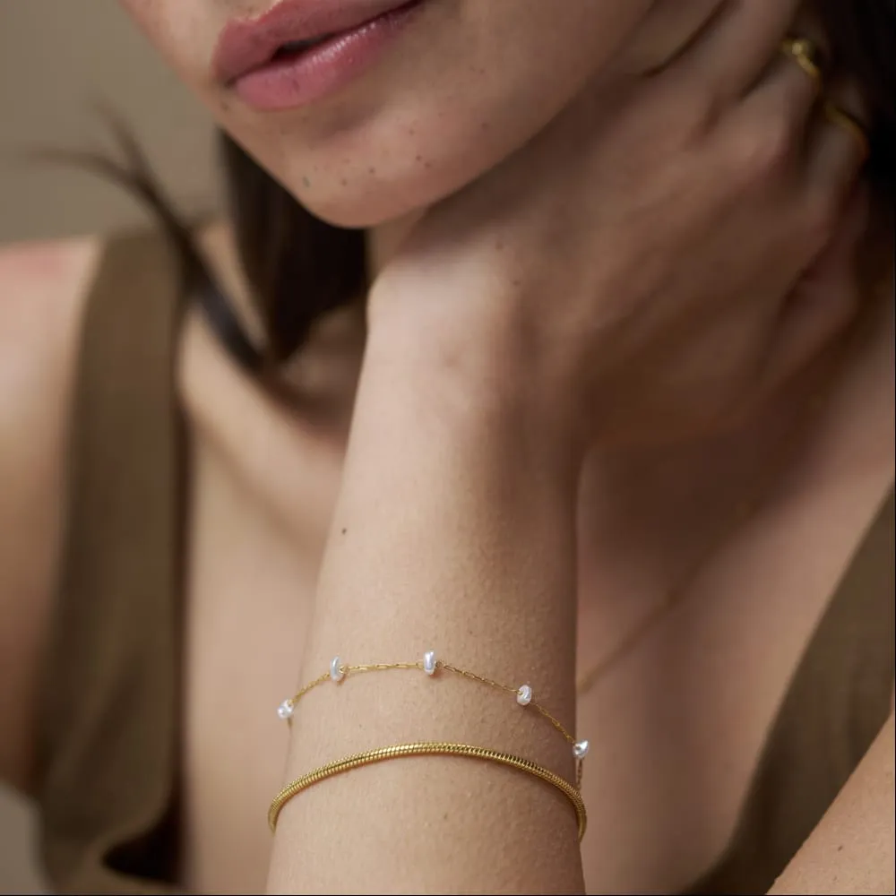 Orelia Pearl & Snake Chain armbånd sæt guld perle