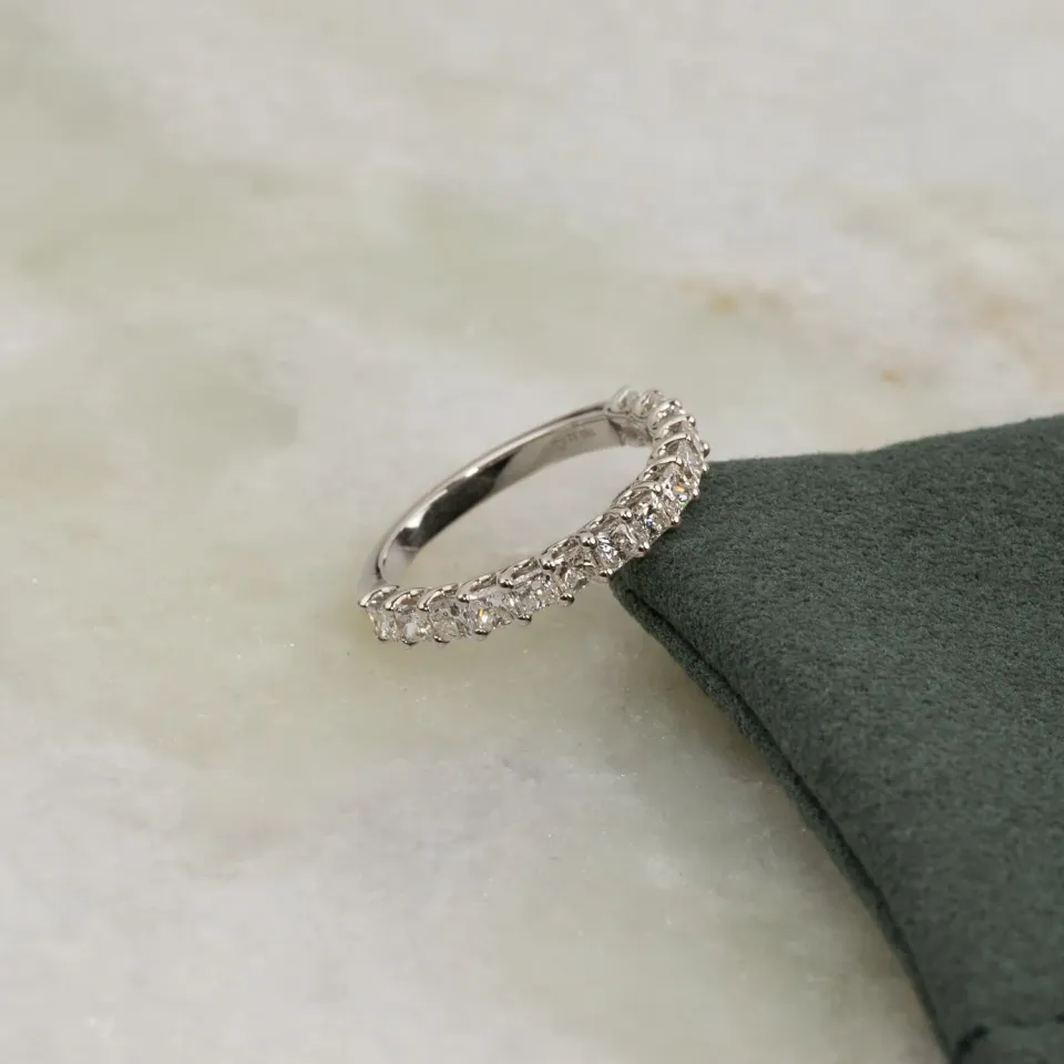 Sisi Copenhagen Princess Half-Alliance ring 1,0 ct hvidguld