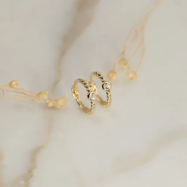 Sisi Copenhagen Sigrid creoler hvid topas 9 kt guld 10 mm
