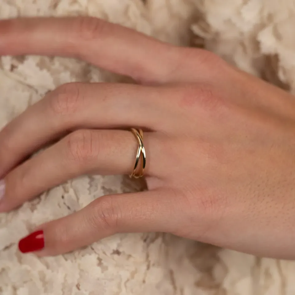 Sisi Copenhagen Larissa krydsring massiv 9 kt guld