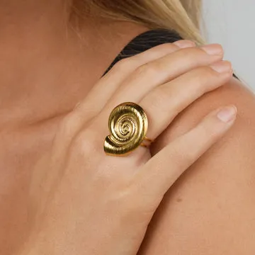 TIMI OF SWEDEN Ebba Seashell ring justerbar guld vandtæt