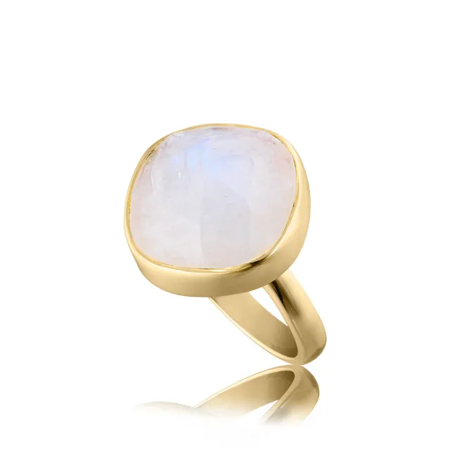 Bykjaergaard Rainbow ring forgyldt med månesten