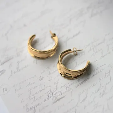 TIMI OF SWEDEN Large hammered hoop øreringe