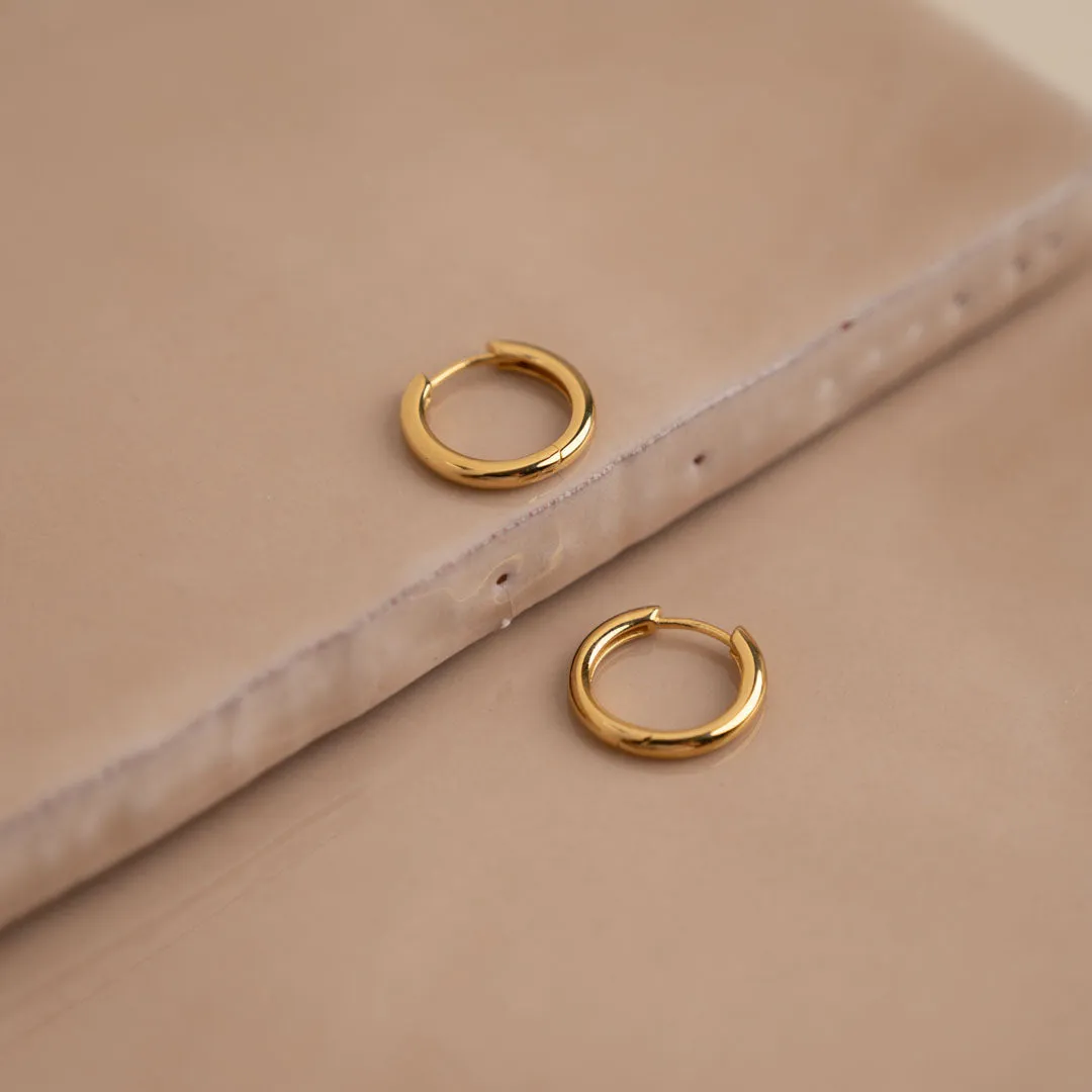 Sisi Copenhagen Elina Small Golden creoler 15 mm