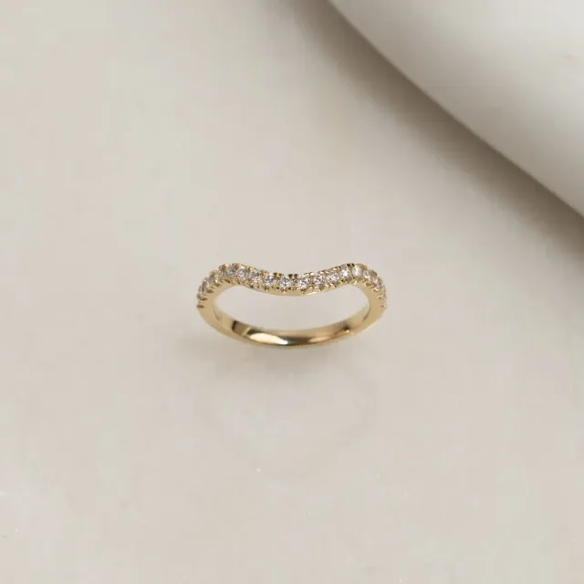 Sisi Copenhagen Wide Curve Alliance ring 14 kt guld diamanter