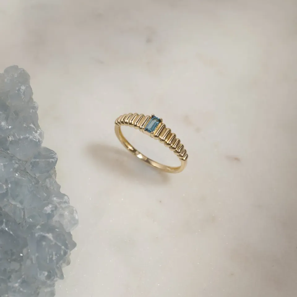 Sisi Copenhagen Line London Blue Topaz ring massivt guld