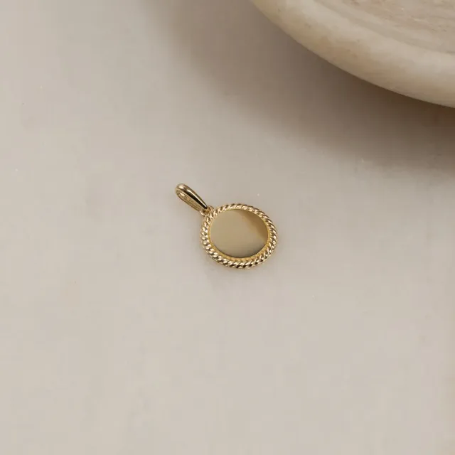 Sisi Copenhagen graverbart vedhæng 10mm guld 9kt rundt