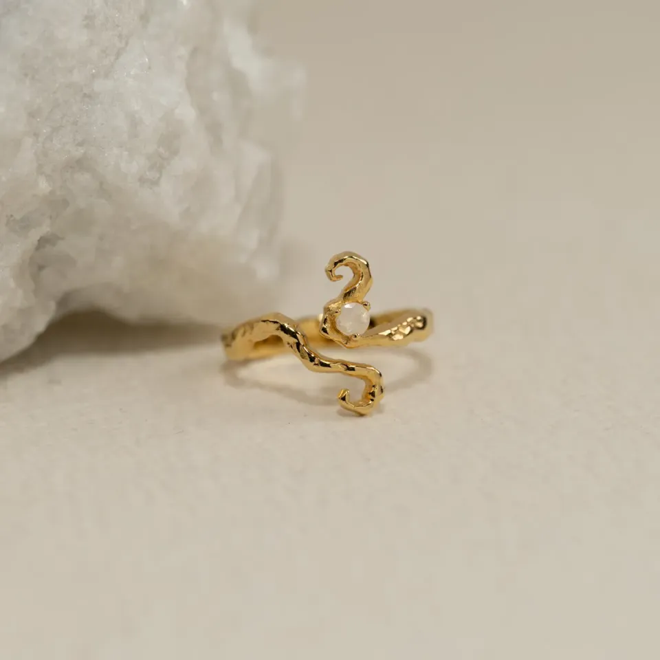 Sisi Copenhagen Aurelia ring forgyldt månesten 3 mm