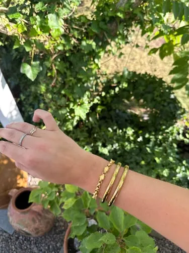 TIMI OF SWEDEN Maeve Statement bangle vandfast guld