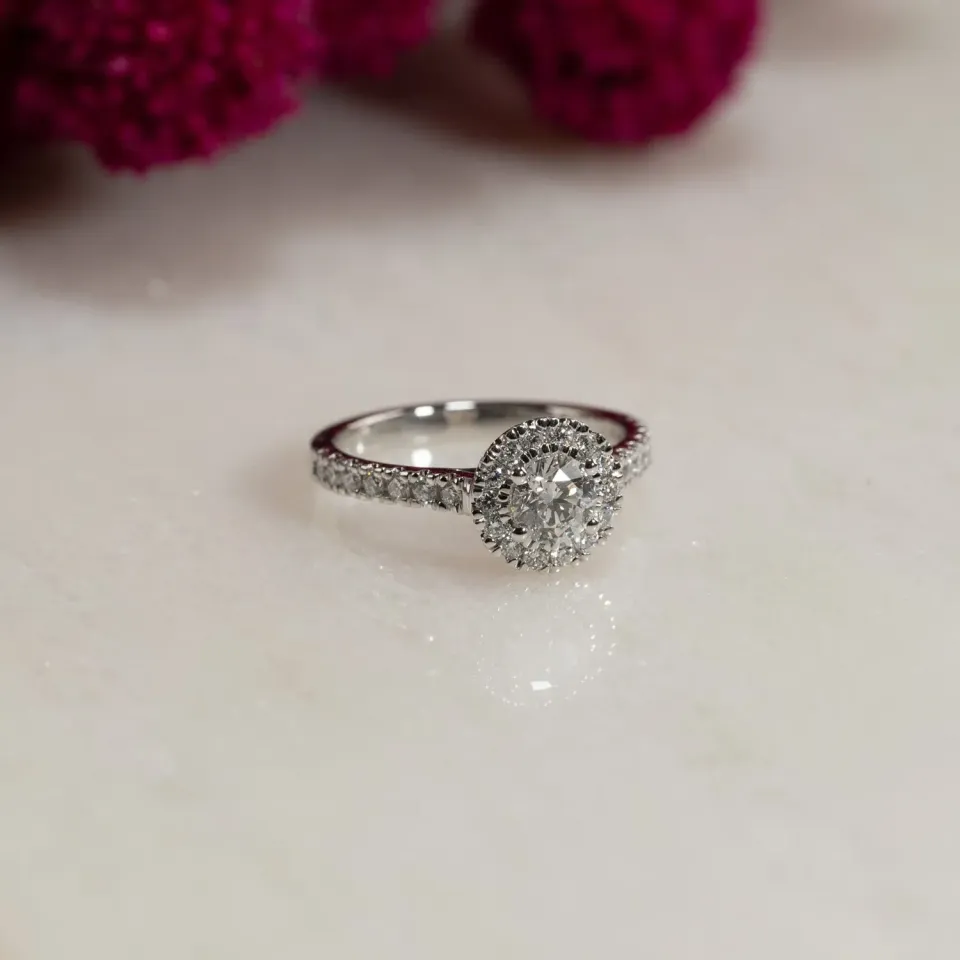 Sisi Copenhagen Round Halo Alliance 0,85ct ring hvidguld