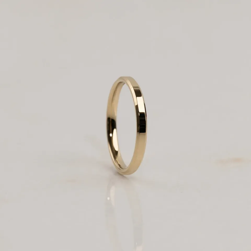 Sisi Copenhagen Beveled Flat halskæde? ring 2,5 mm 14 kt guld