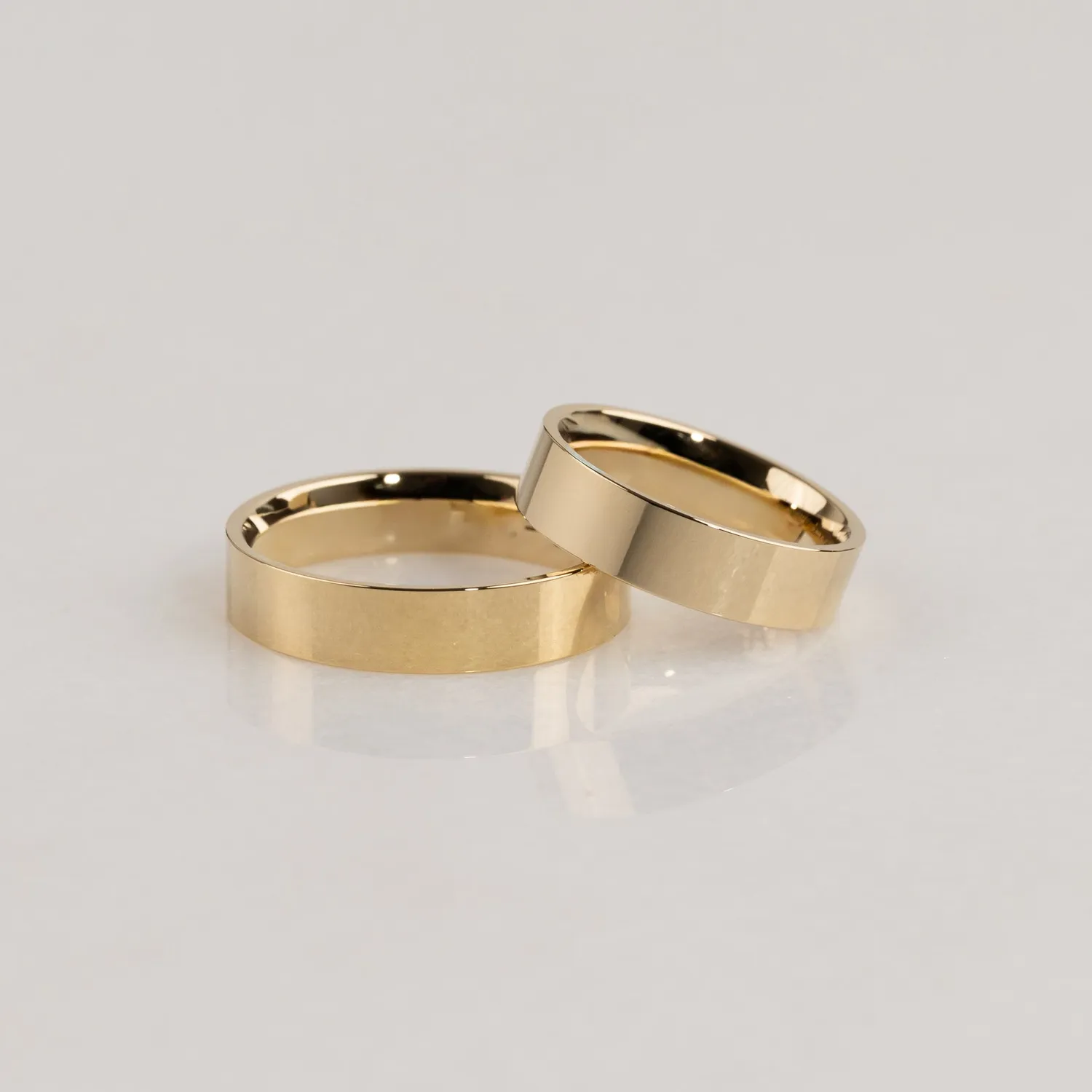 Sisi Copenhagen Simple Flat Comfort vielsesring 5 mm guld massiv