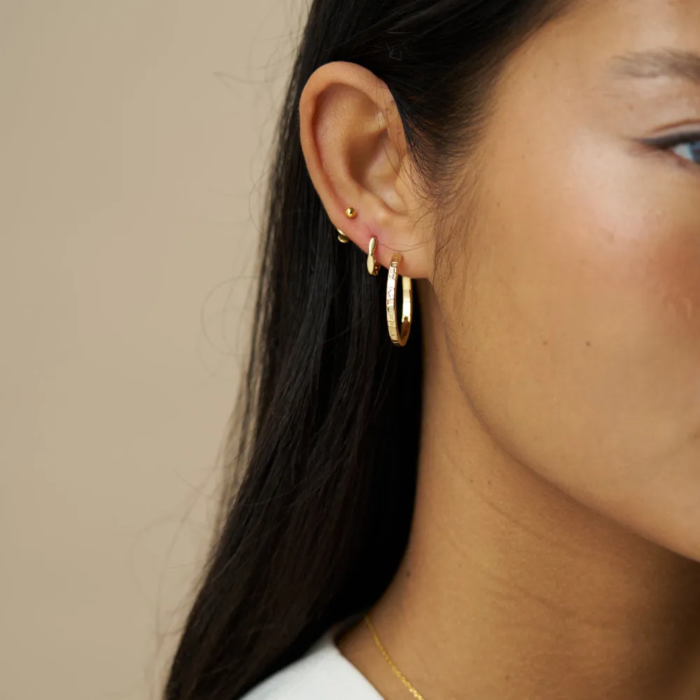 Orelia Textured Hoop Øreringe sæt guld micro 6 stk