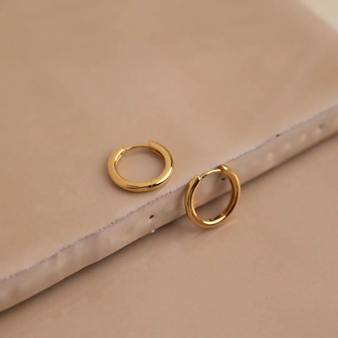 Sisi Copenhagen Elina Small Golden creoler 15 mm