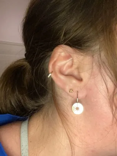 Timi of Sweden Agnes studs øreringe guld 4 mm 18 karat
