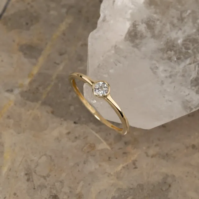 Sisi Copenhagen Solana ring massivt guld hvid topas