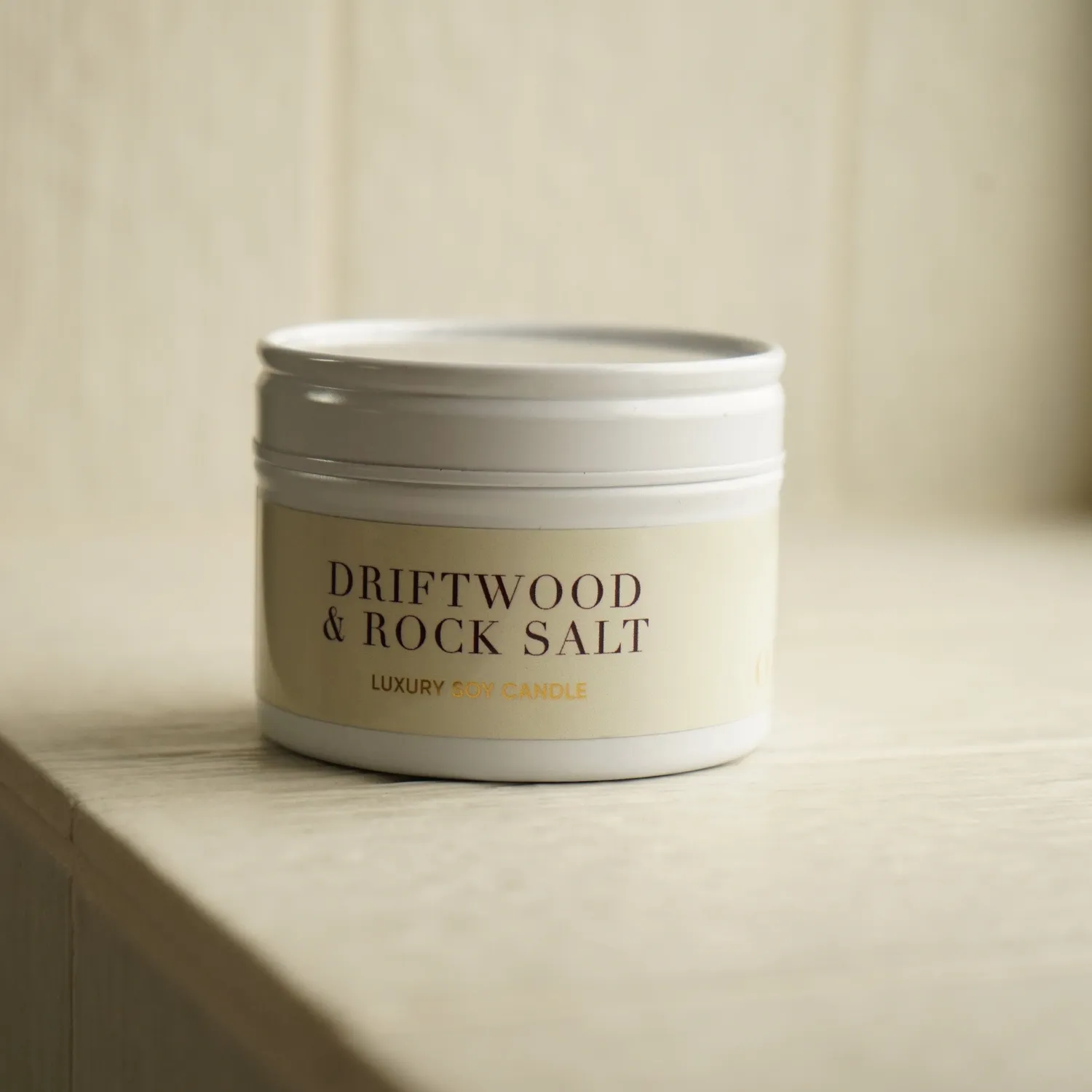Orelia Driftwood Rock Salt duftlys tin soja