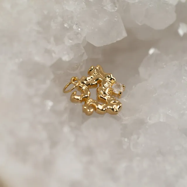 Sisi Copenhagen Aurelia Moonstone Golden vedhæng forgyldt
