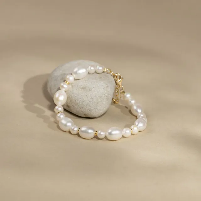 Sisi Copenhagen Kalana Pearl Golden armbånd perler 16+4 cm