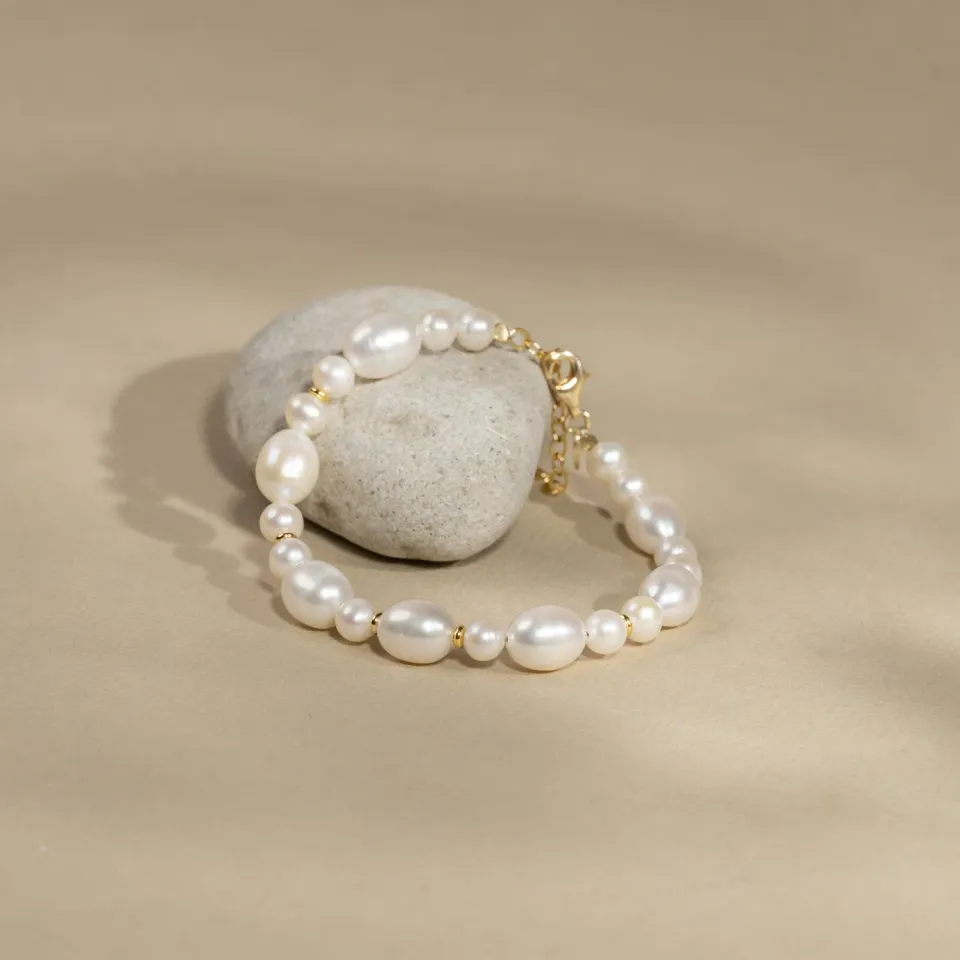 Sisi Copenhagen Kalana Pearl Golden armbånd perler 16+4 cm