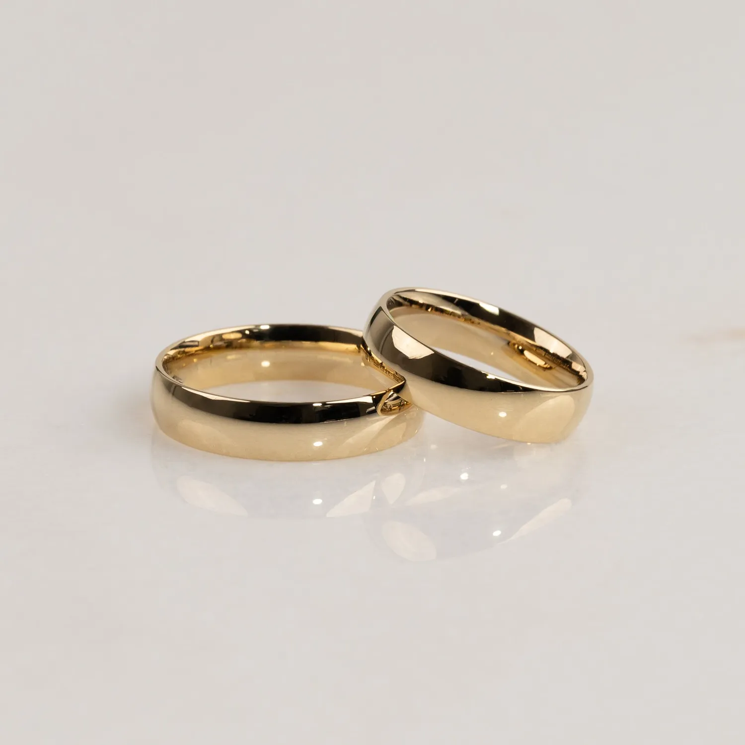 Sisi Copenhagen Oval Court vielsesring 5 mm 14 kt guld