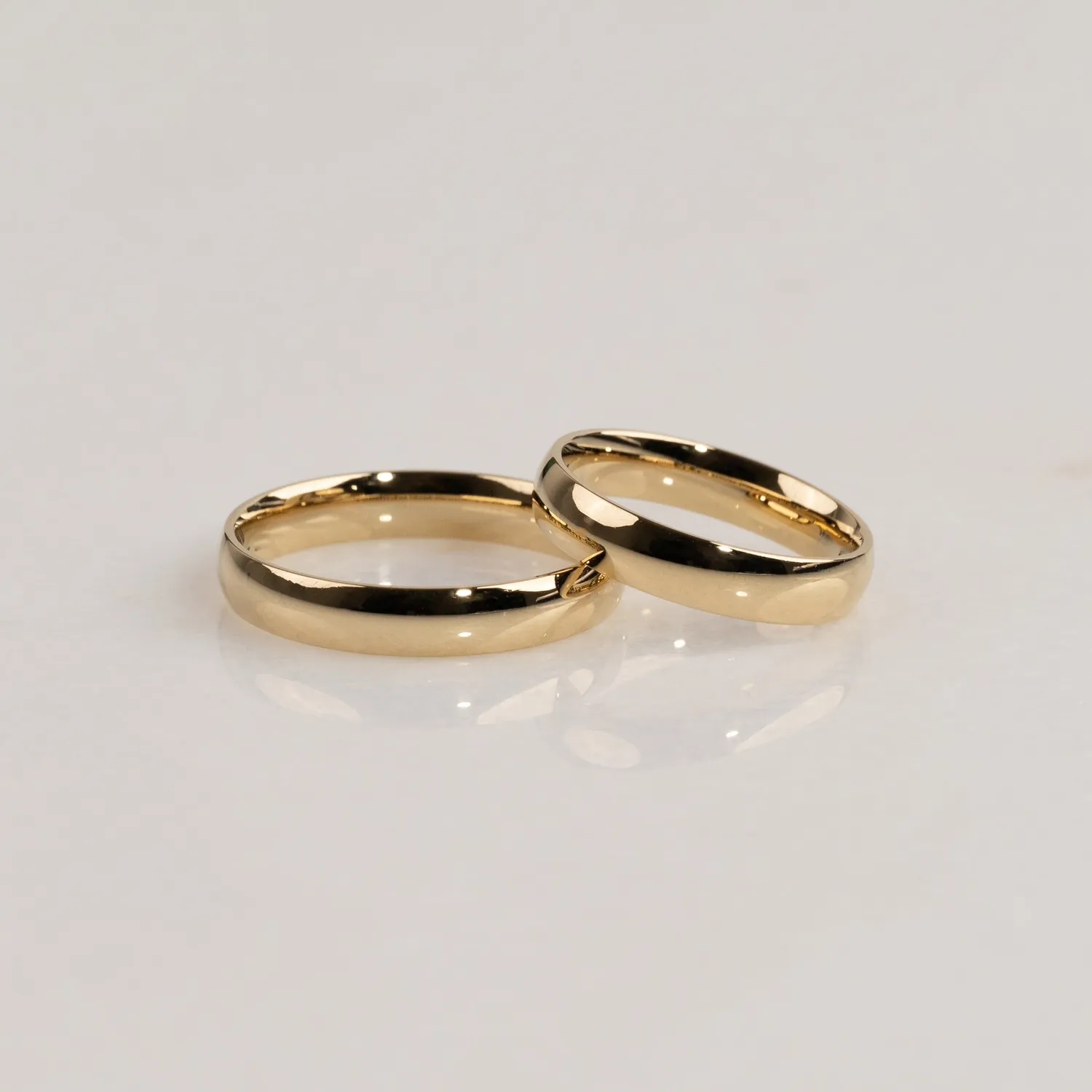 Sisi Copenhagen Oval Court vielsesring 4 mm guld 14 kt