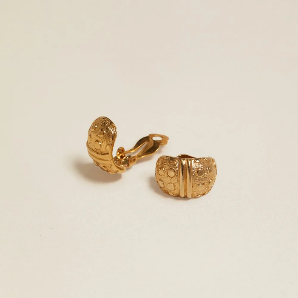 Orelia Vintage Patterned clip-on hoops forgyldt