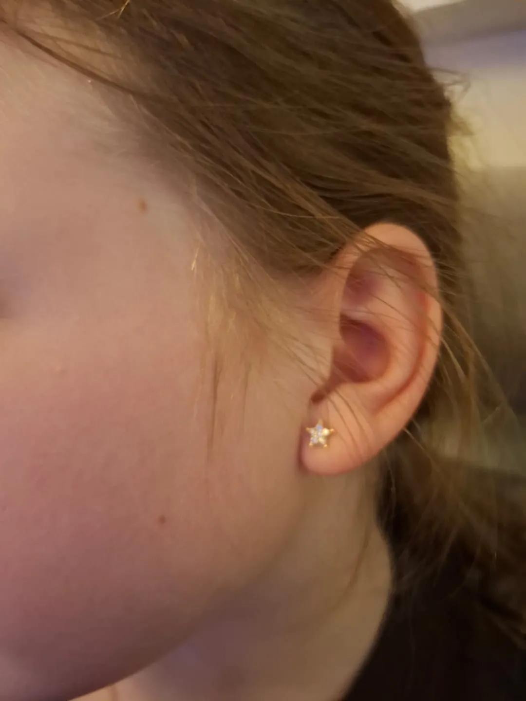 TIMI OF SWEDEN Juno crystal letter halskæde guld stål