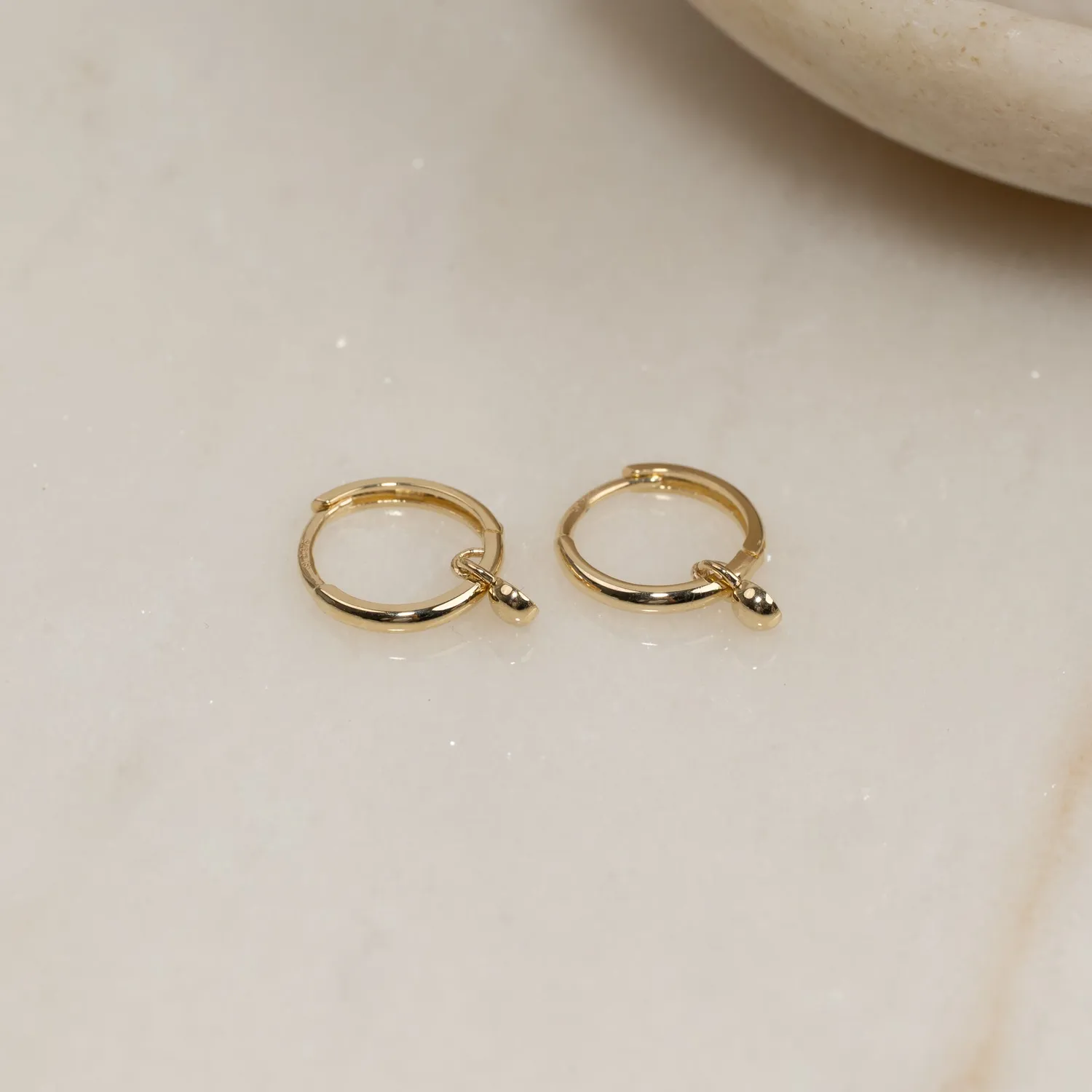 Sisi Copenhagen Minna creoler 9 kt guld med kugle par