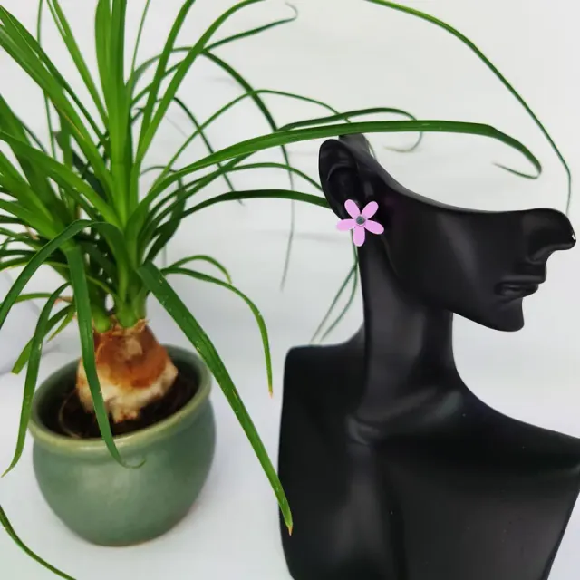 Lene Emanuel Blomster ørestik blomsterform