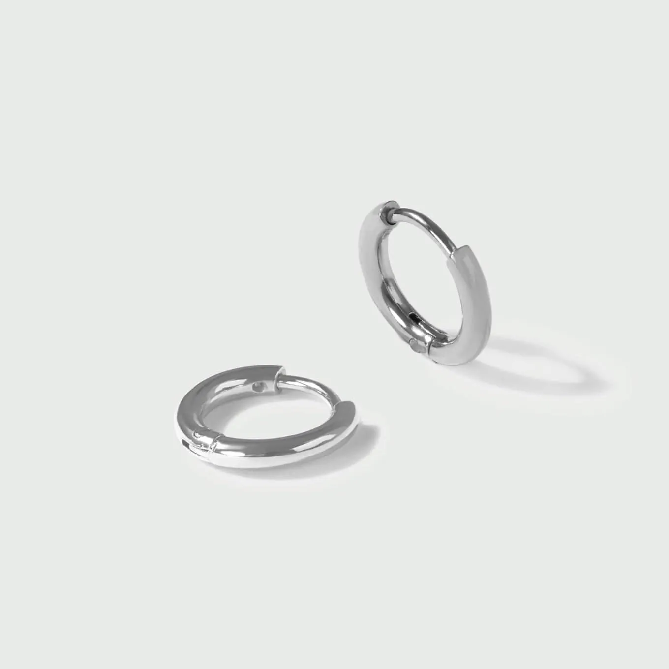 Orelia Luxe Huggie Hoop øreringe sterlingsølv