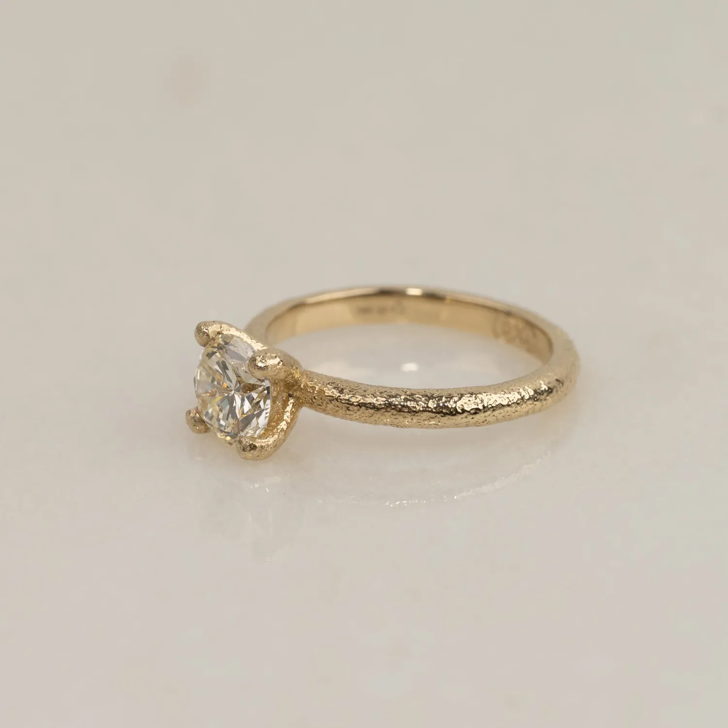 Sisi Copenhagen Solitaire Organic diamantring 1,0ct guld 50