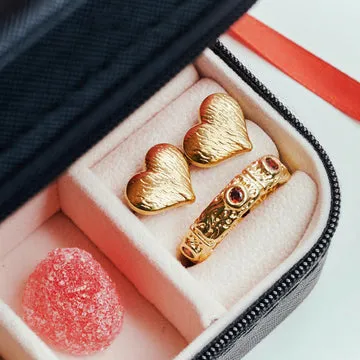 TIMI OF SWEDEN Camille ring rød krystal guld