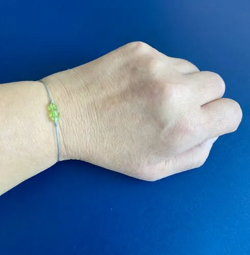 TIMI OF SWEDEN Peridot Chip armbånd forgyldt sten