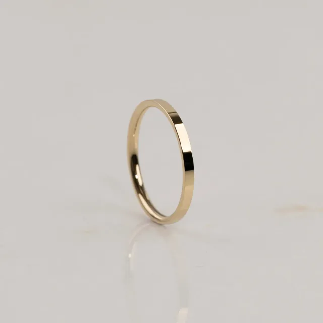 Sisi Copenhagen Simple Flat Comfort vielsesring 2 mm guld