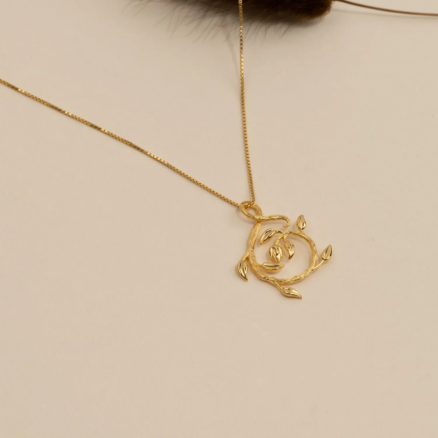 Sisi Copenhagen Eden Swirl vedhæng forgyldt organisk 30mm