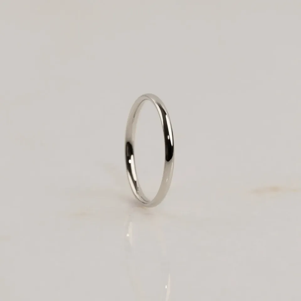 Sisi Copenhagen Oval Court vielsesring hvidguld 2 mm 14 kt