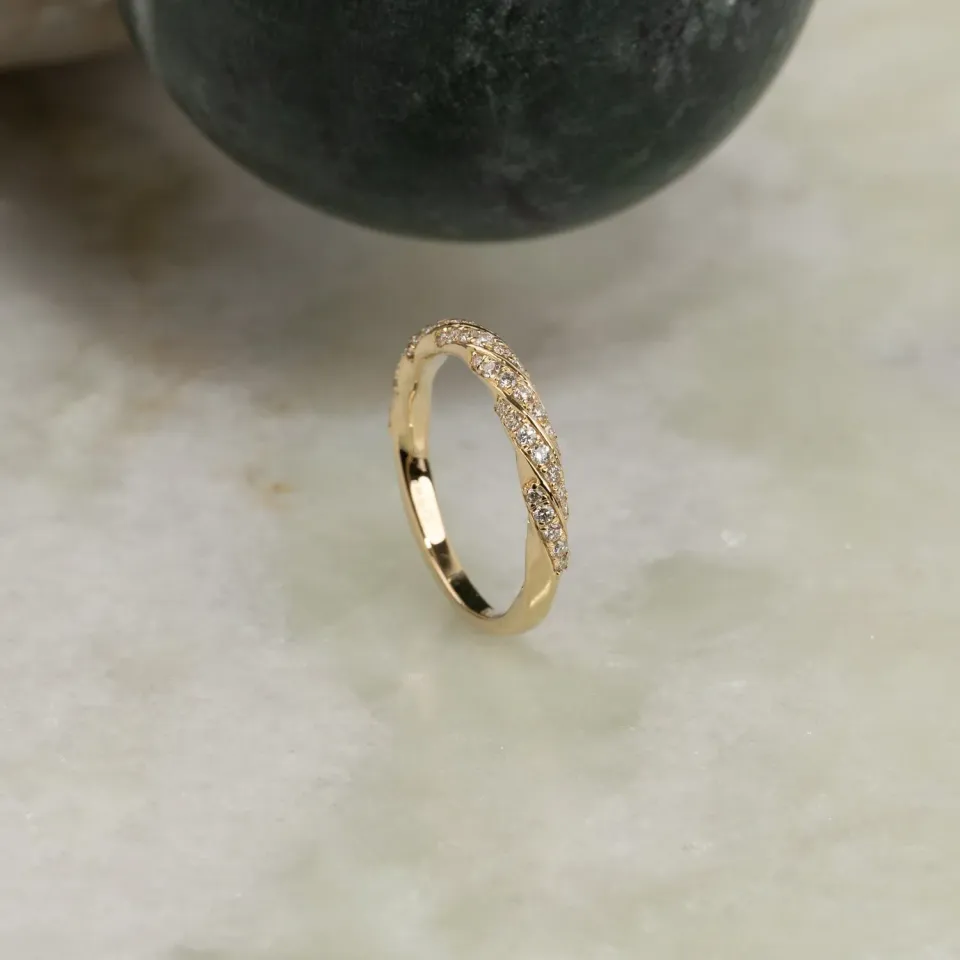 Sisi Copenhagen Twisted Alliance 0,4 ct ring guld 14 kt