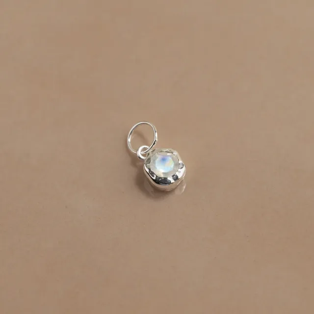Sisi Copenhagen Selene Moonstone vedhæng 5 mm sølv