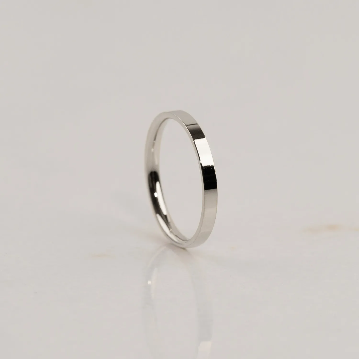Sisi Copenhagen Simple Flat Comfort vielsesring hvidguld