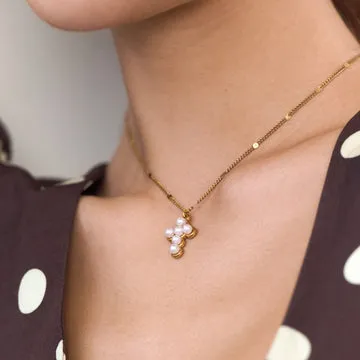 TIMI OF SWEDEN Essie Pearl Cross halskæde guld 35+5 cm