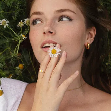 TIMI OF SWEDEN Doris Daisy ring rustfrit stål guld emalje