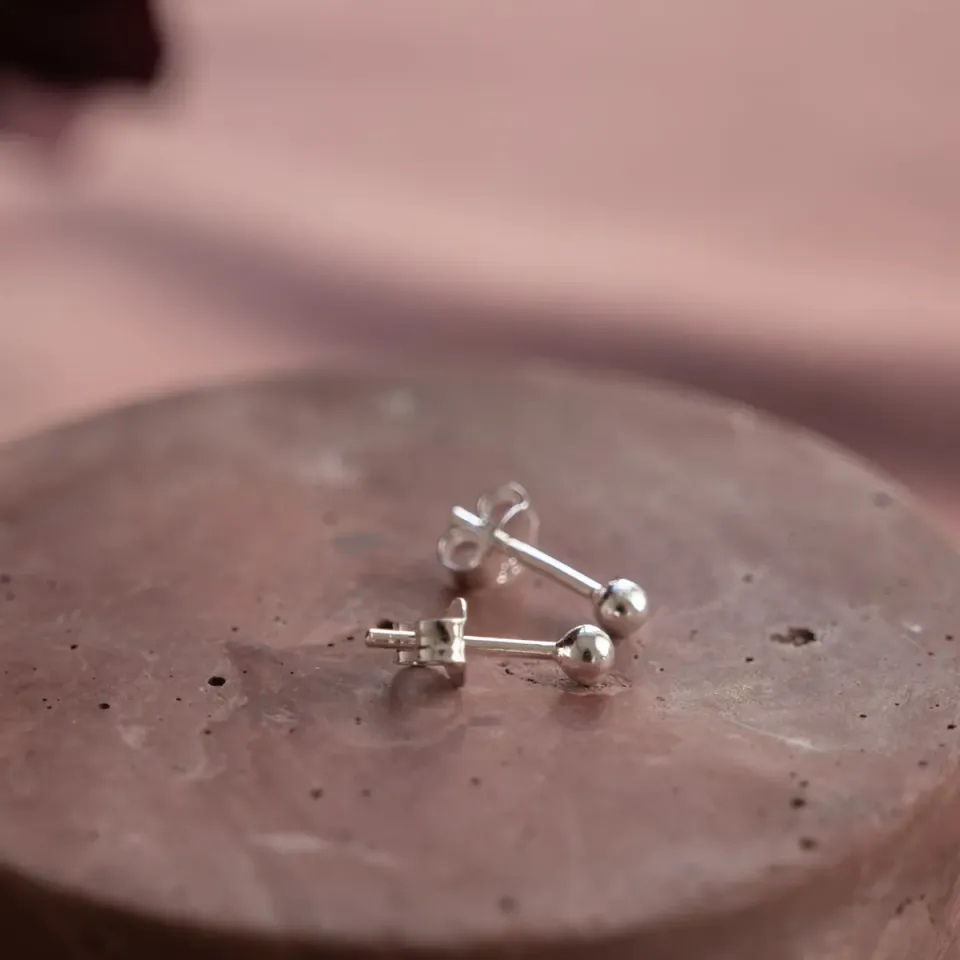 Sisi Copenhagen Dot sølv ørestikker kugle 2,5 mm par