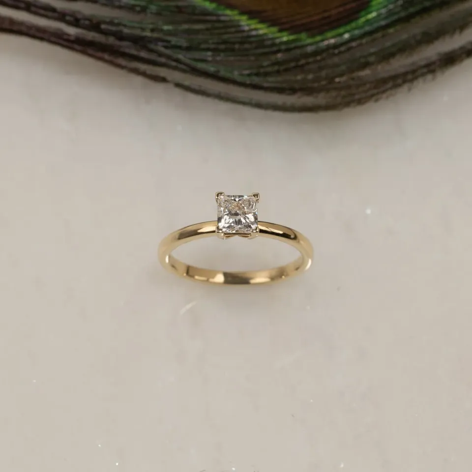 Sisi Copenhagen Solitaire Princess-Cut Lab-Diamond ring 0,75ct str 54 guld
