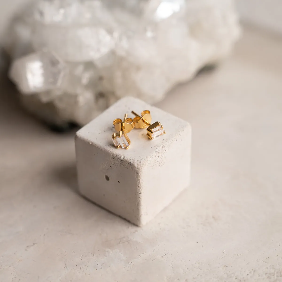 Sisi Copenhagen Vivian Crystal Golden ørestikker zirkon
