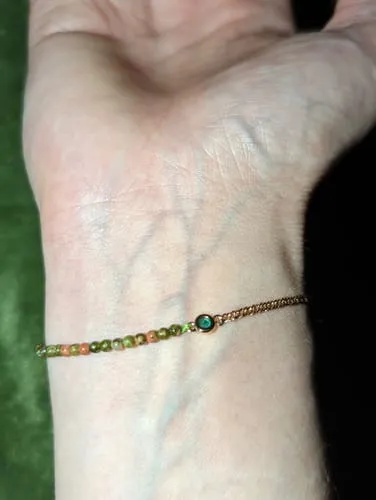 TIMI OF SWEDEN Isa armbånd grøn turmalin forgyldt