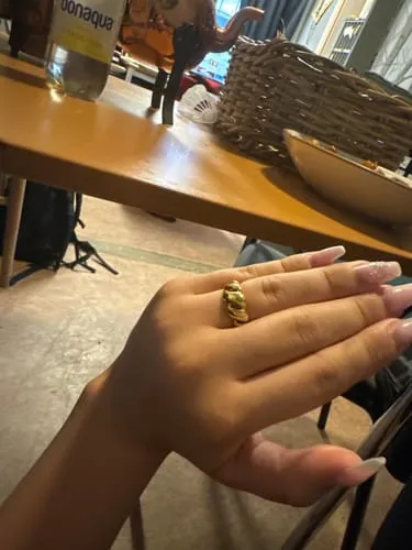 TIMI OF SWEDEN Bea ring croissant guld justerbar