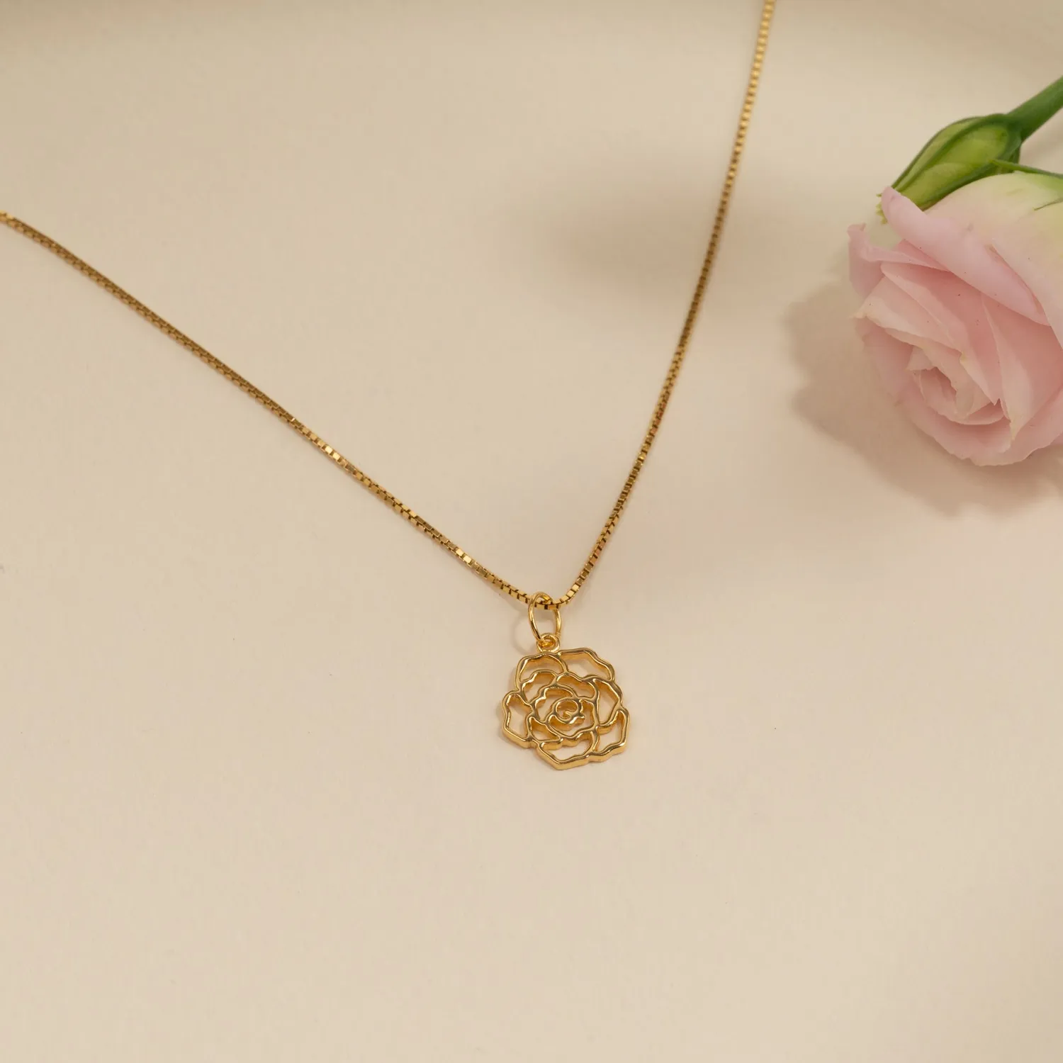 Sisi Copenhagen Rosa Golden vedhæng forgyldt rose 12 mm