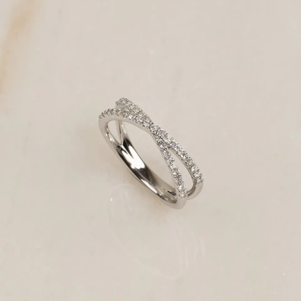 Sisi Copenhagen Cross Diamond Alliance ring 0,25 ct hvidguld str 52