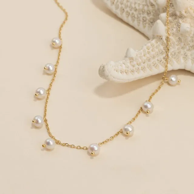 Sisi Copenhagen Taliya Pearl Golden halskæde 42 cm perler